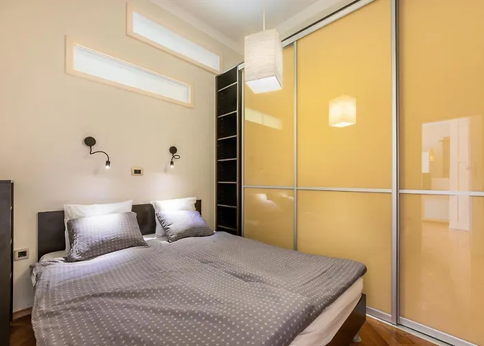 Rog With Balcony شقة ليوبليانا