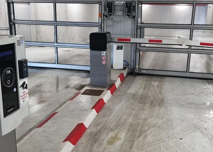 Rog With Balcony شقة ليوبليانا